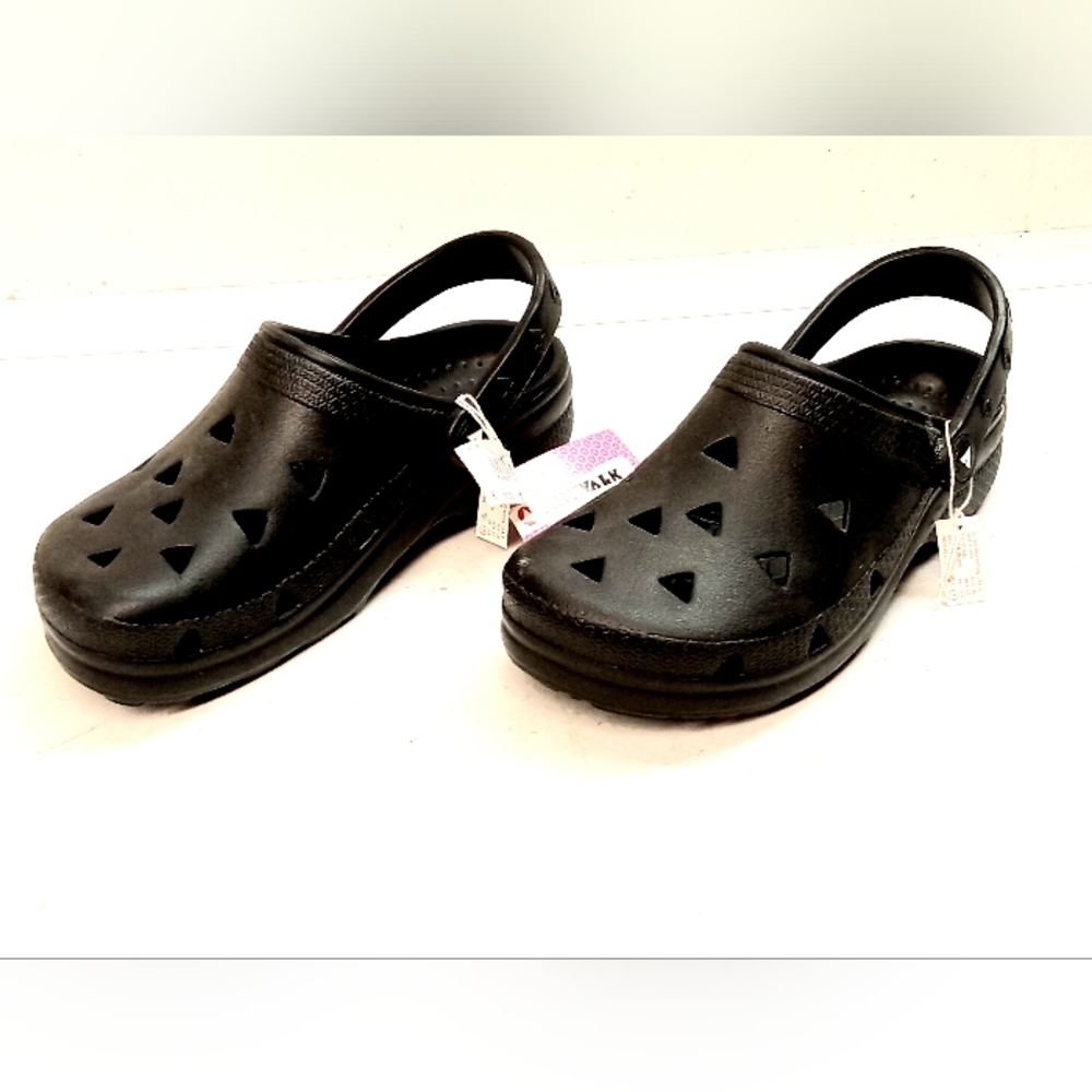 Kids Airwalk Slip on Crock Style Shoes Size 3